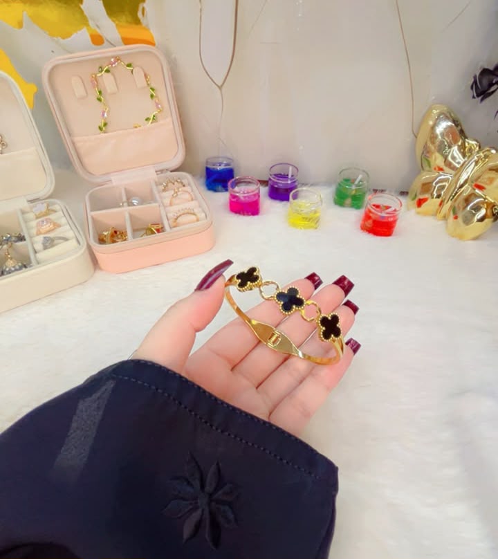 Luxury Black Clover Gold Bracelet for Women