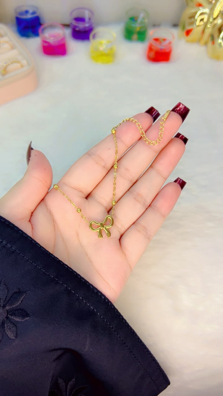Elegant Bow-Tie Chain Bracelet