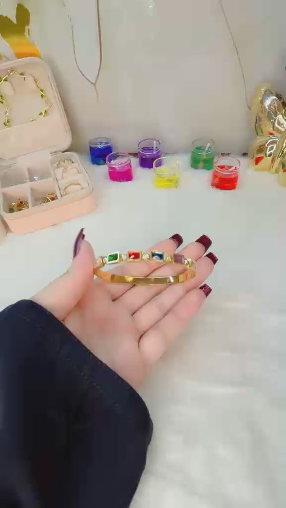 Classic Multi-Gem bangle